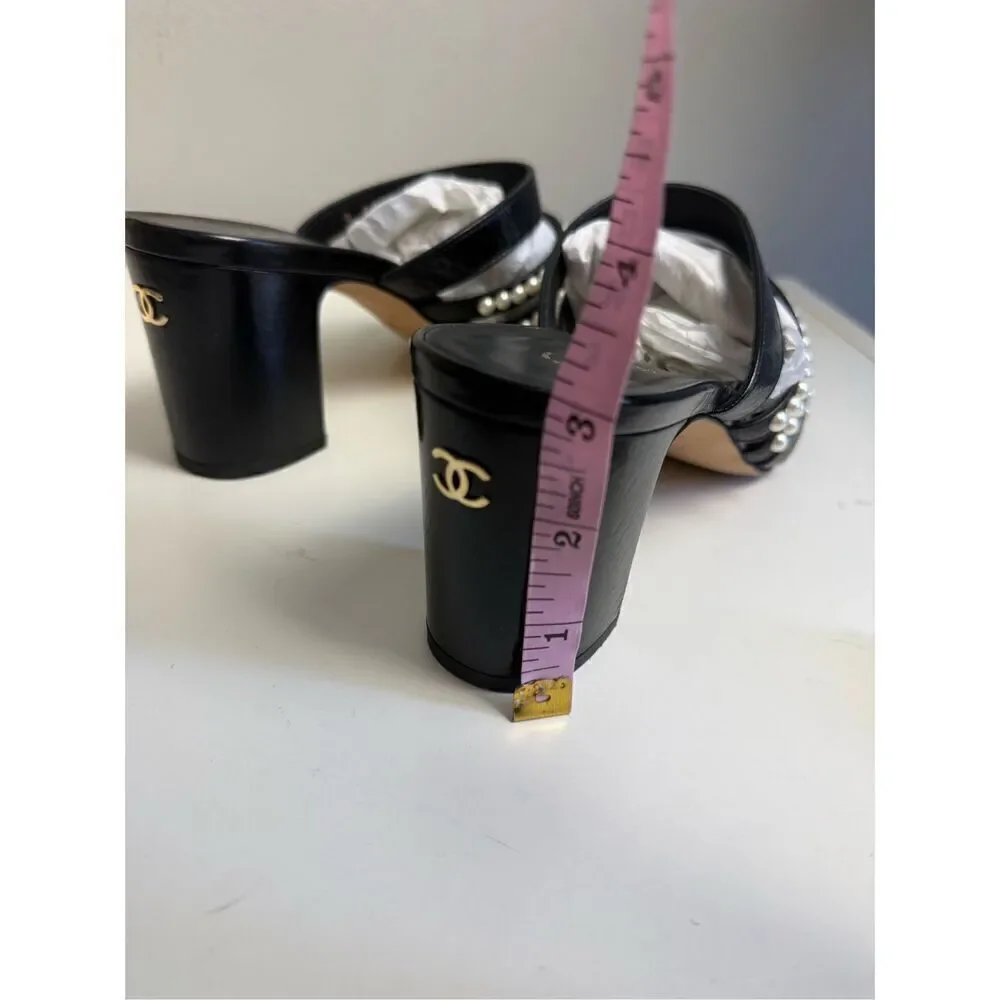 Chanel white pearl strappy block heel sandals 38.5
